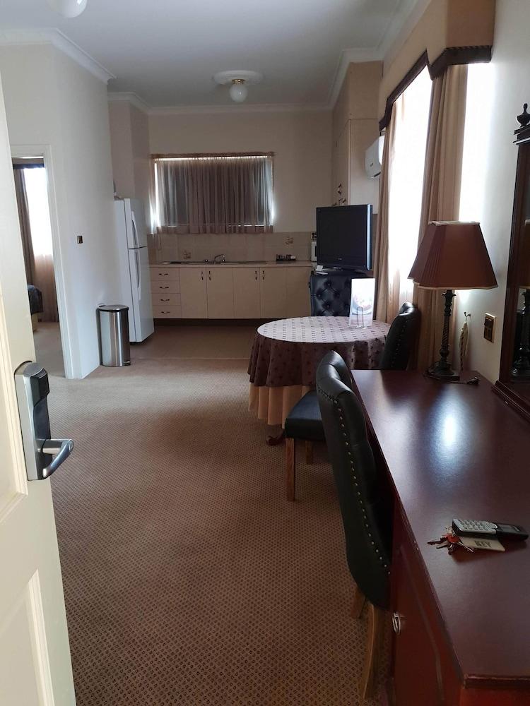 Australian Heritage Motor Inn Даббо Екстер'єр фото