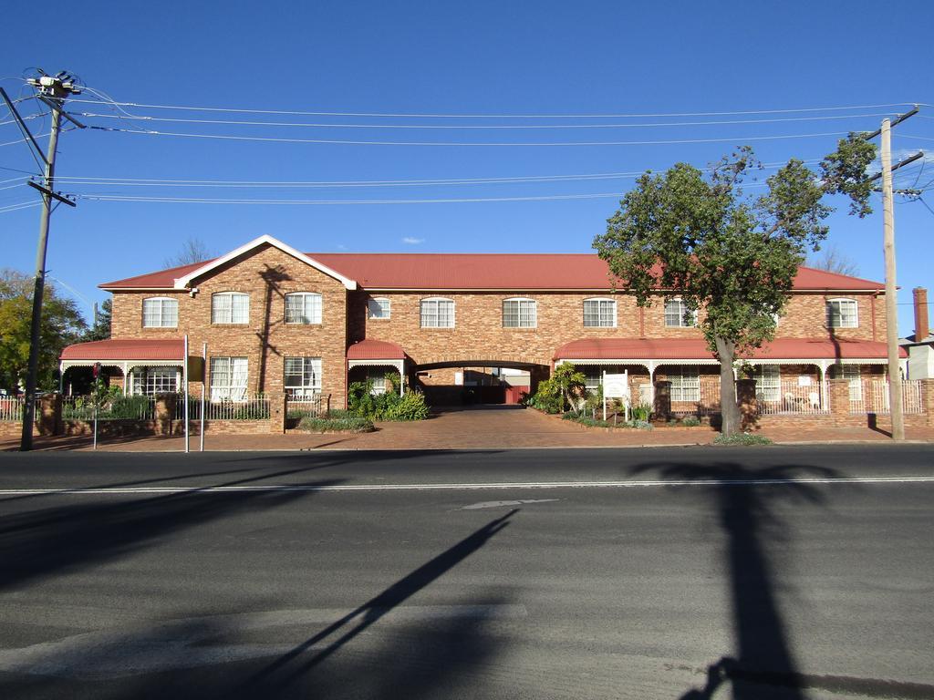 Australian Heritage Motor Inn Даббо Екстер'єр фото